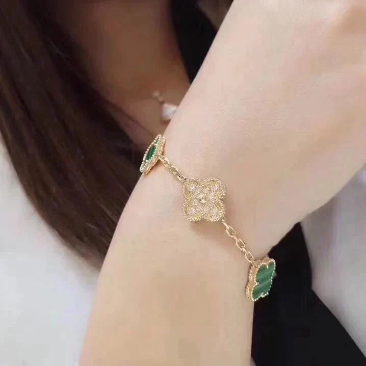 VCA CLOVER 5 MOTIF MALACHITE BRACELET COLLECTION