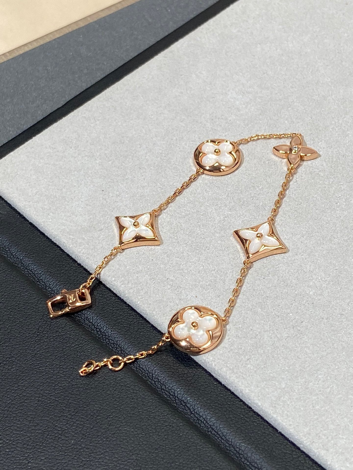 LOUIS VUITTON STAR AND SUN 5 MOTIF MOP PINK GOLD BRACELET